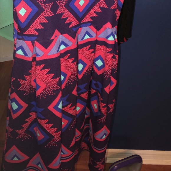 L Amelia - Picture 2 of 2